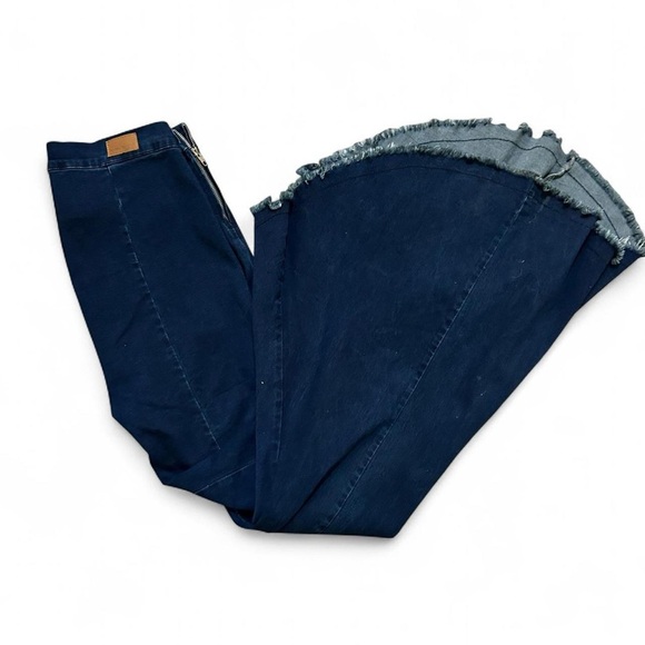 Judy Blue Dark Wash Super Flare Jeans – Size 11/30 - Picture 4 of 8